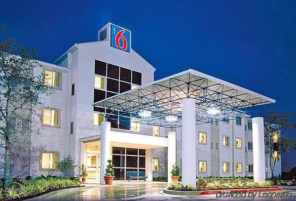 Ramada By Wyndham Lithia Springs Atlanta Hotel Exterior photo